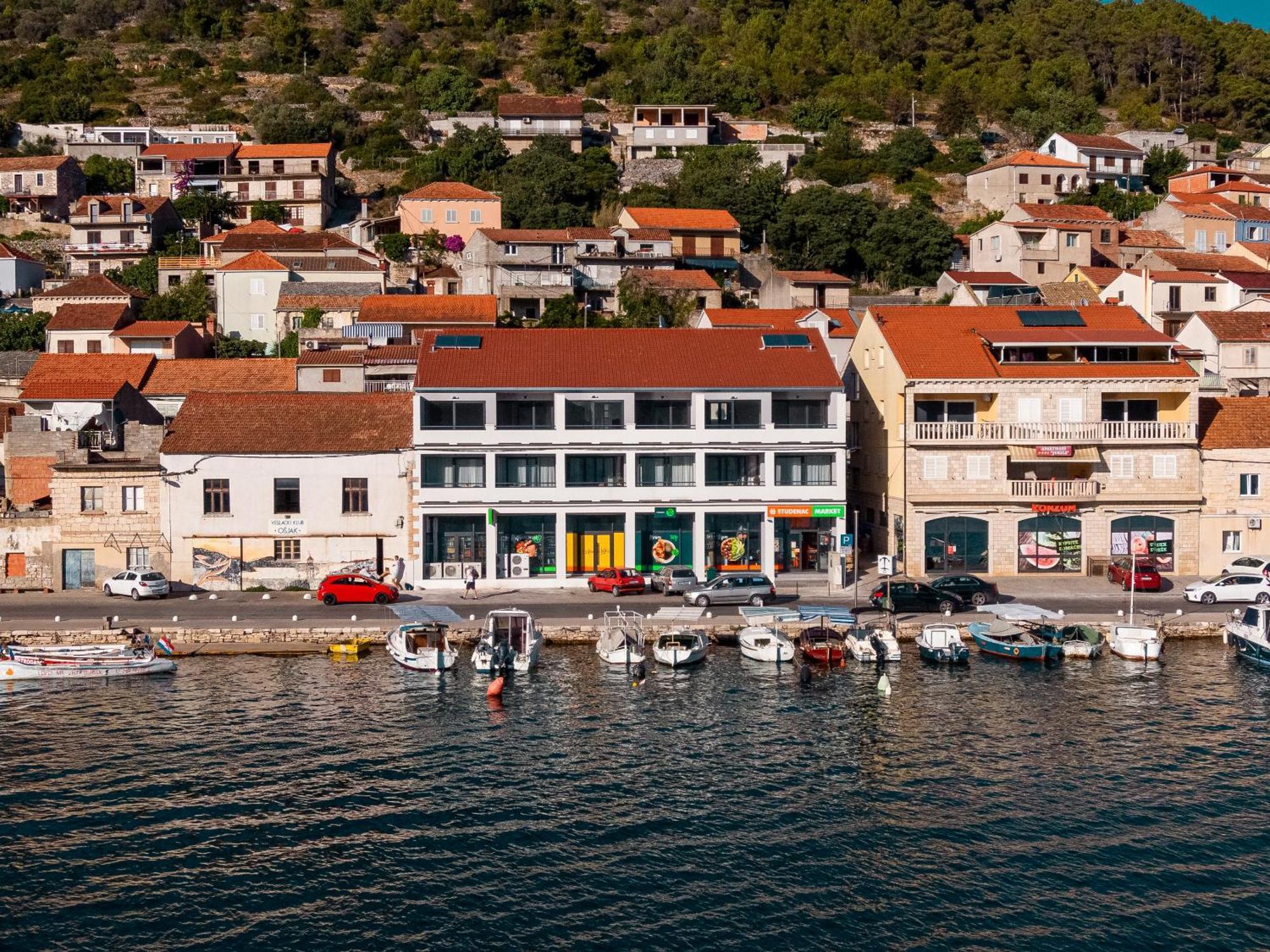 & Fisherman's Luck Vela Luka